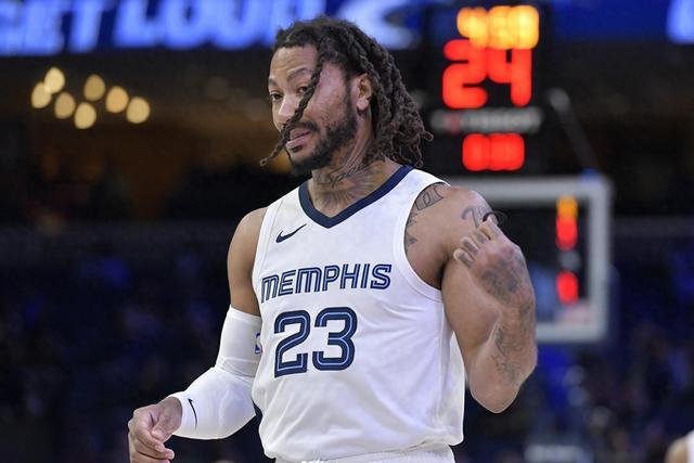 土媒：费内巴切在同时谈4-5名中卫