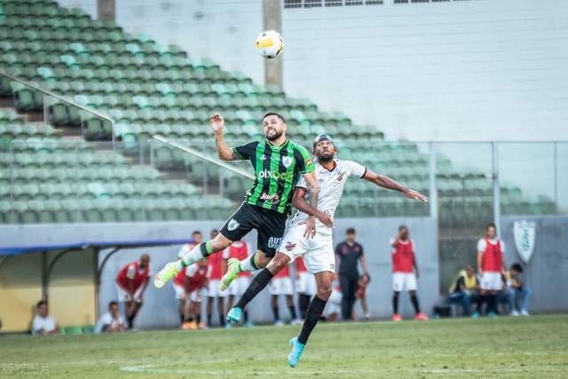 盖利28+12+6+7詹姆斯30+16 浙江送天津13连败