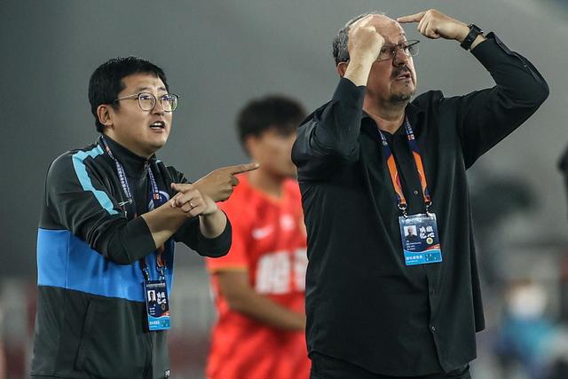 詹姆斯右臂增加奥运五环纹身 纪念奥运会金牌